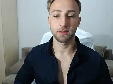BlondEagleMuscle Chat XXX in diretta