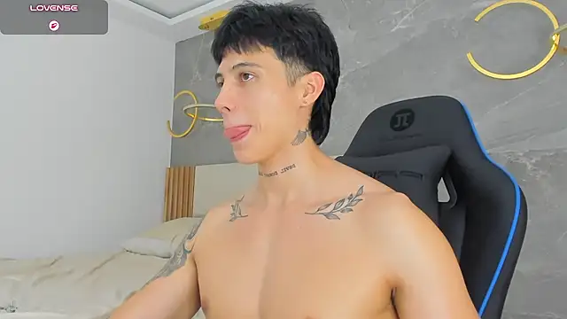 Онлайн чат XXX Samuell_777