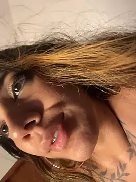 צ'אט XXX בשידור חי של AndyFire69