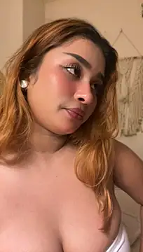 צ'אט XXX בשידור חי של AICoUpLE