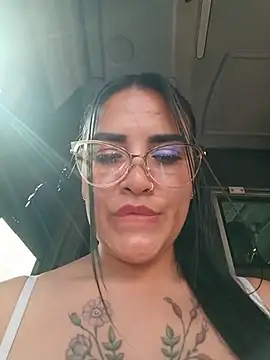 MAYE__13 Chat XXX live