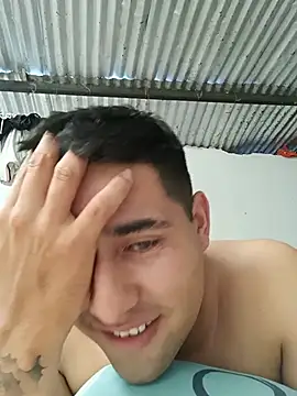papi_semental élő XXX-chatje