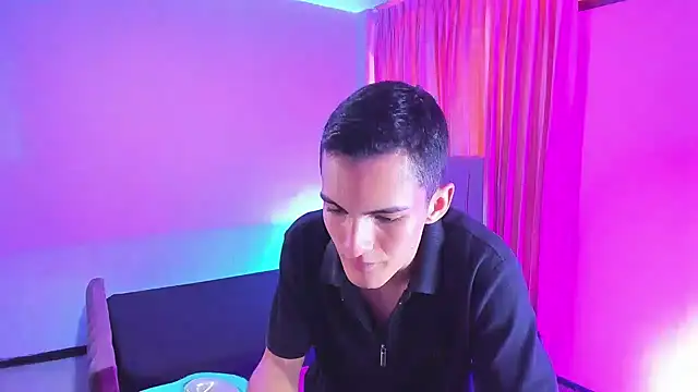Онлайн чат XXX Matiius18