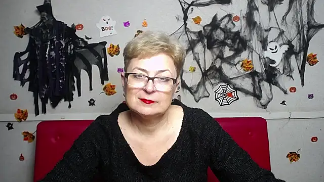 EmiliaGree Chat XXX live