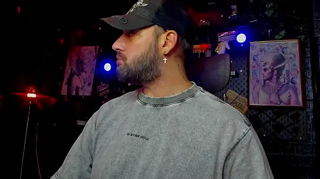 LexHardy's Live XXX Chat