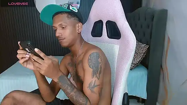 ManSant live XXX chat