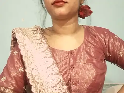 Adhiti_1's Live XXX Chat