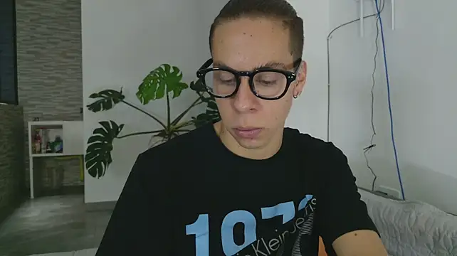 Chatroom XXX en direct de grey___27