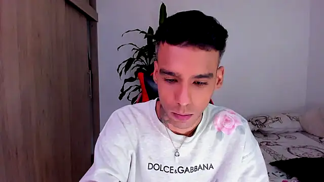 Živý XXX chat Damianwhite
