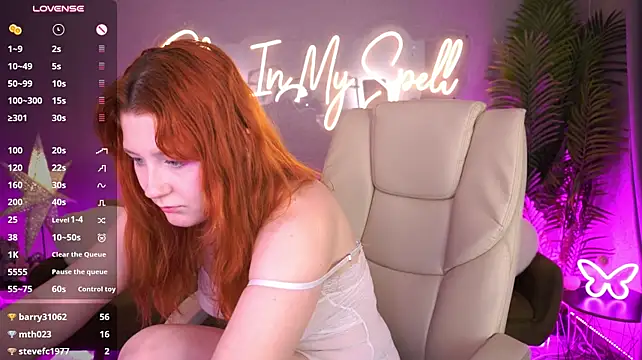 MagicLilu's Webcam Show