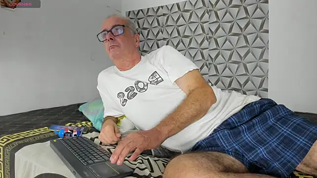 david_holman Live XXX Chat