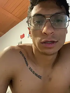 Chat +18 de ApoloCruz ao vivo