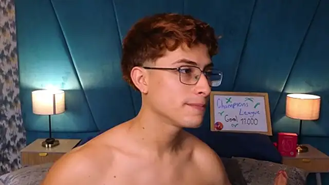 Aaron_Eze Live XXX Chat