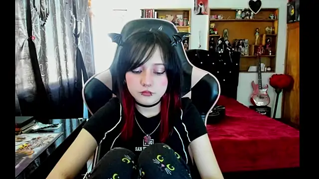 Chat XXX en directo de Maki_Zero
