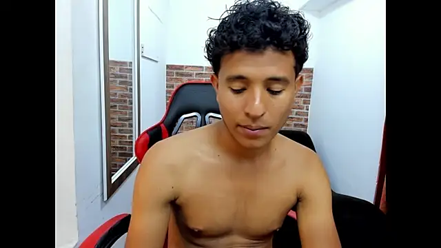 XXX chat uživo modela WIZARD-ALESSANDRO