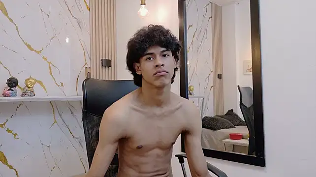 Chat +18 de Zayn_Fox32 ao vivo
