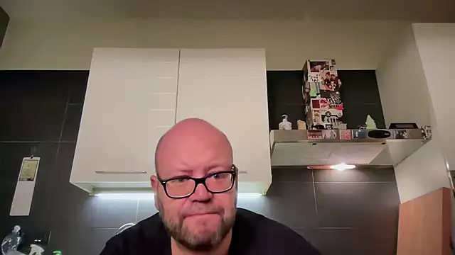 theitalianbear Chat XXX live