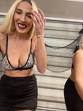 KimmBliss Chat XXX live