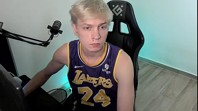 More_than_friend Live XXX-Chat