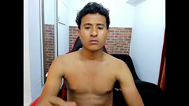 WIZARD-ALESSANDRO's Live XXX Chat