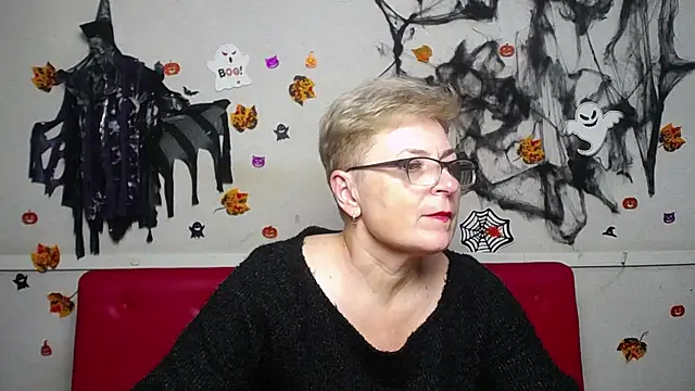 EmiliaGree's Live XXX Chat