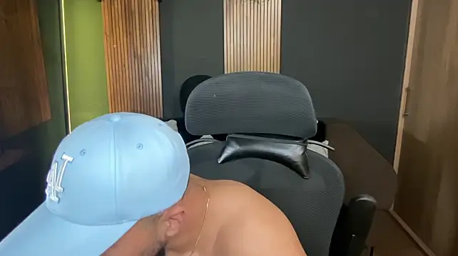 Czat XXX na żywo – Rob_fab