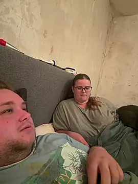 CurvyPaar2 Live XXX-Chat