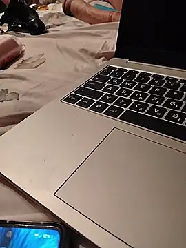 Csinibomba Live XXX-chat