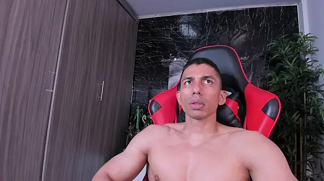 Erik_castle Chat XXX in diretta
