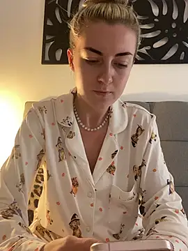Živý XXX chat petite_poppy_xox