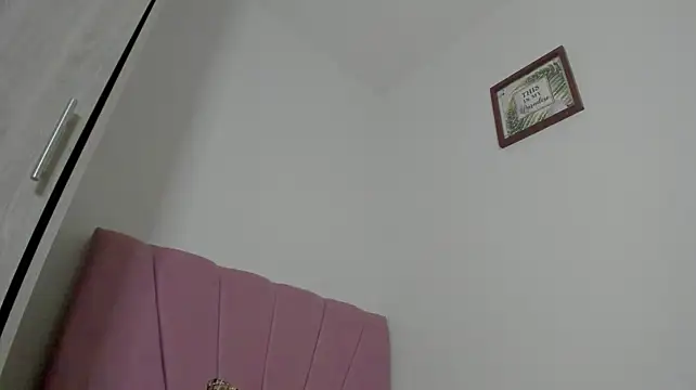 Amira_Falak Adlı Modelin Canlı XXX Sohbeti