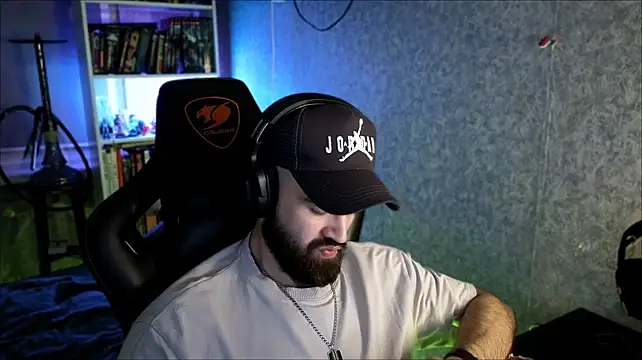 _Serious_Man Chat XXX live