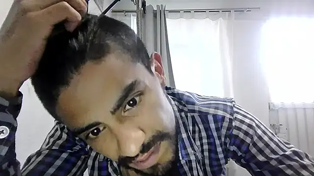 JBond007BBC Chat XXX in diretta