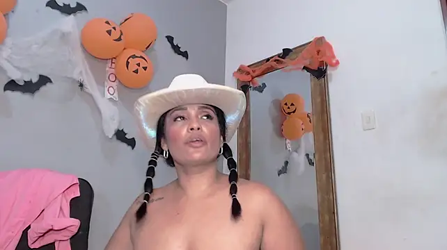 Chat +18 de Britanny_W ao vivo