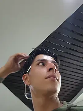 Chat +18 de ZaneHoward ao vivo