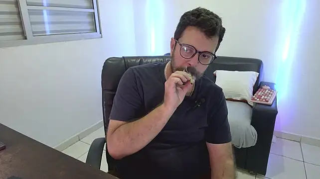 BadDaddyBrasil 现场XXX聊天