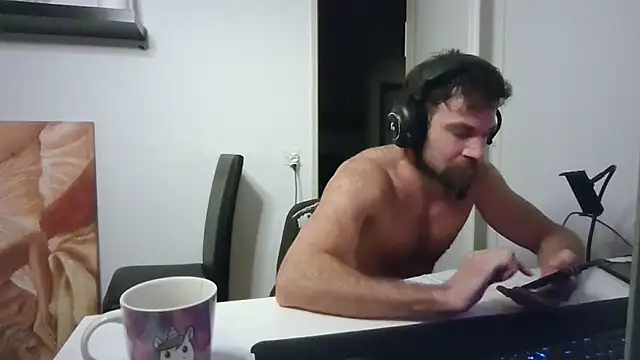 Chat +18 de alpha-hunk ao vivo