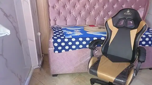 Chat +18 de Sandra98_b ao vivo