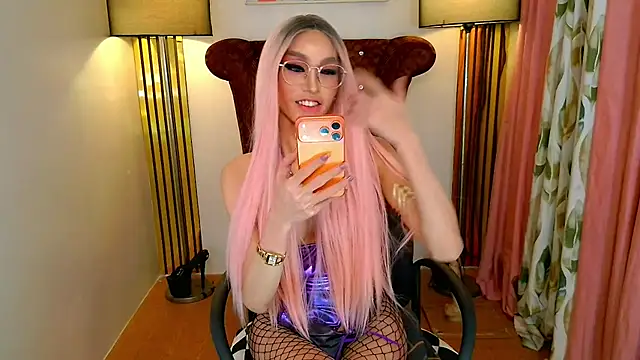 SeductiveSamanthaTS Chat XXX in diretta