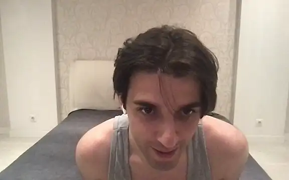 XXX chat uživo modela KenanScott