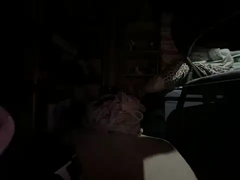 Snowbunnycake_131's Live XXX Chat