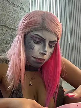 GiaRedd's Live XXX Chat