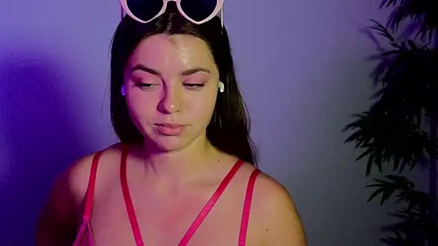 XXX chat uživo modela MilaTau