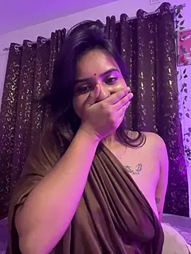 CherryMimi24 Adlı Modelin Canlı XXX Sohbeti