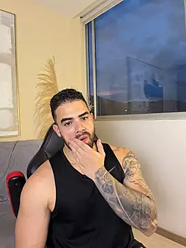 PaulPhoenix_ Live XXX Chat
