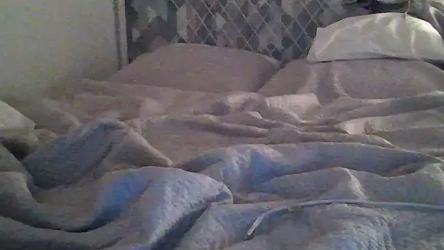 Sarahstrip1 Live XXX-chat