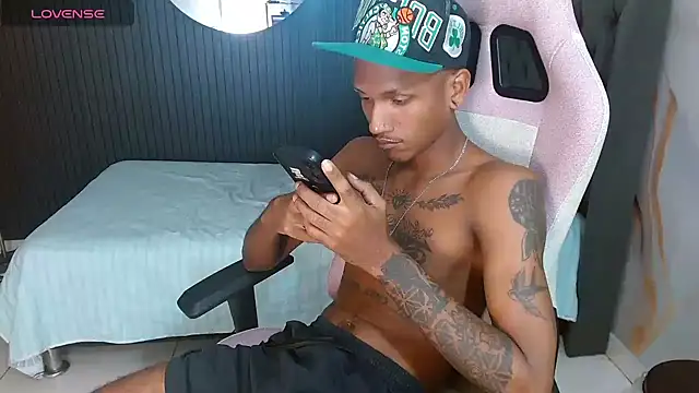 ManSant Live XXX-Chat