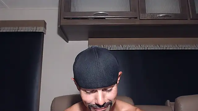 Živý XXX chat ThickD2C