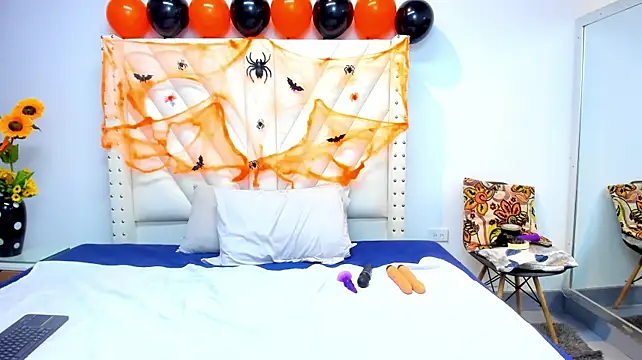 XXX chat uživo modela Paulynavera