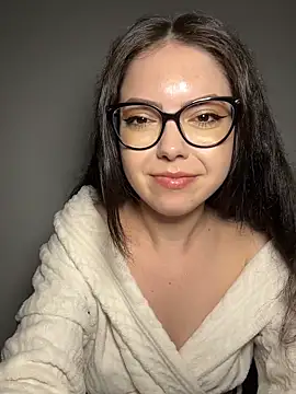 KaylaLewyss Adlı Modelin Canlı XXX Sohbeti